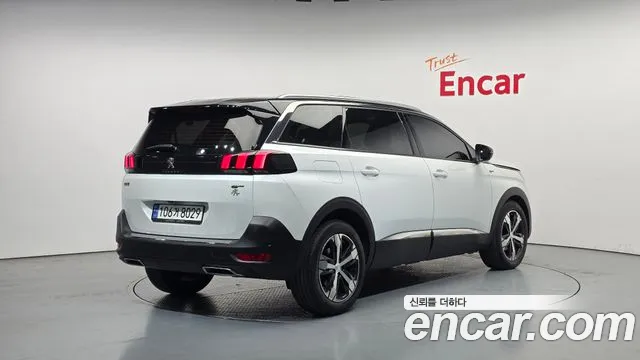 Peugeot 5008 2021 — фото 2