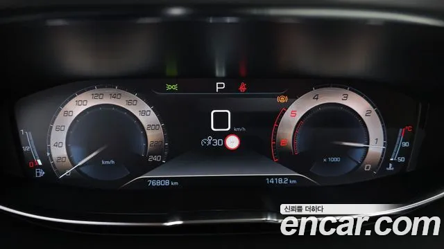 Peugeot 5008 2021 — фото 11