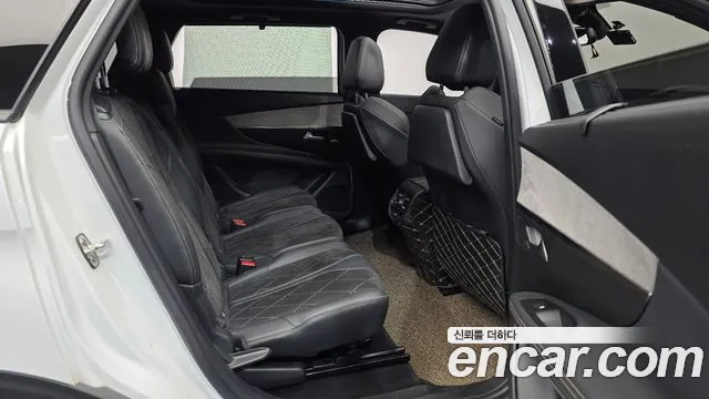 Peugeot 5008 2021 — фото 18