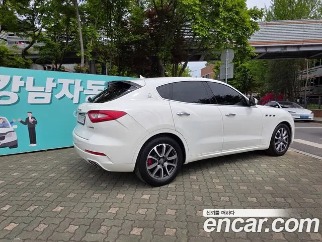 Maserati Levante 2017 — фото 2