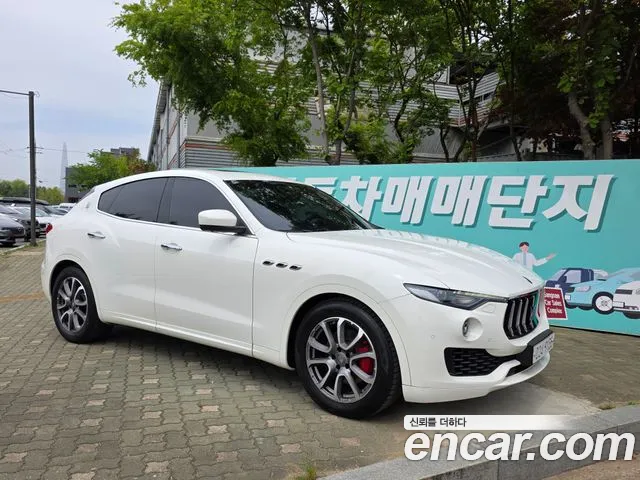Maserati Levante 2017 — фото 3