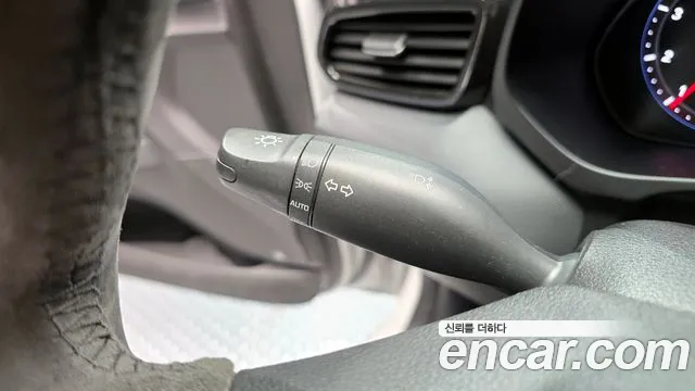 Hyundai Veloster 2019 — фото 16