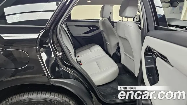 Land Rover Range Rover Evoque 2025 — фото 11