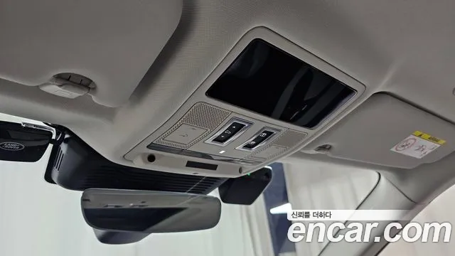 Land Rover Range Rover Evoque 2025 — фото 17