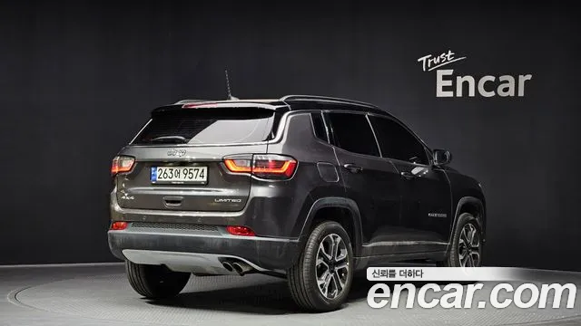 Jeep Compass 2022 — фото 2