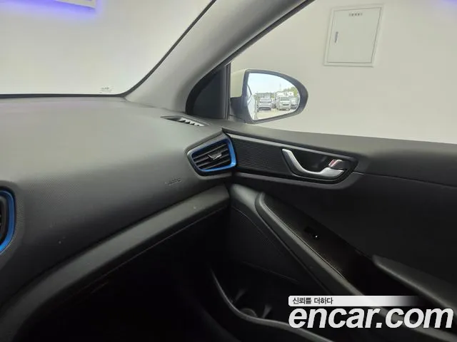 Hyundai Ioniq 2016 — фото 12