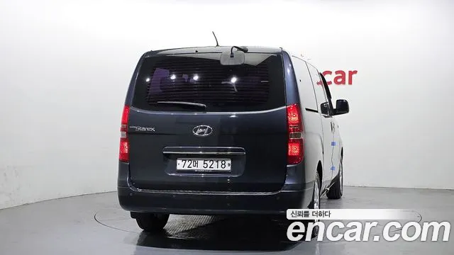 Hyundai Starex 2019 — фото 4