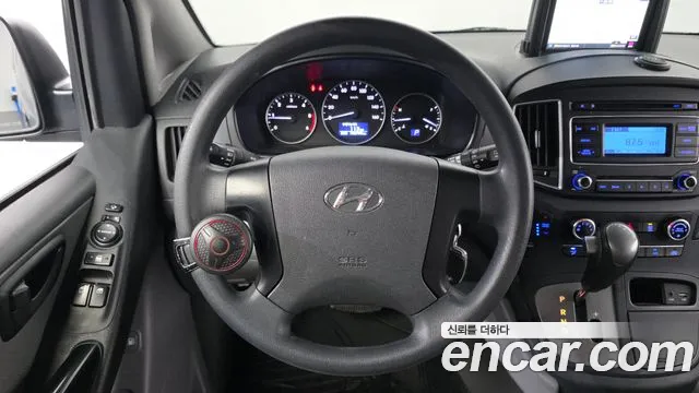 Hyundai Starex 2019 — фото 20