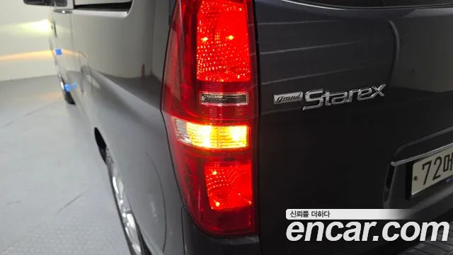 Hyundai Starex 2019 — фото 9