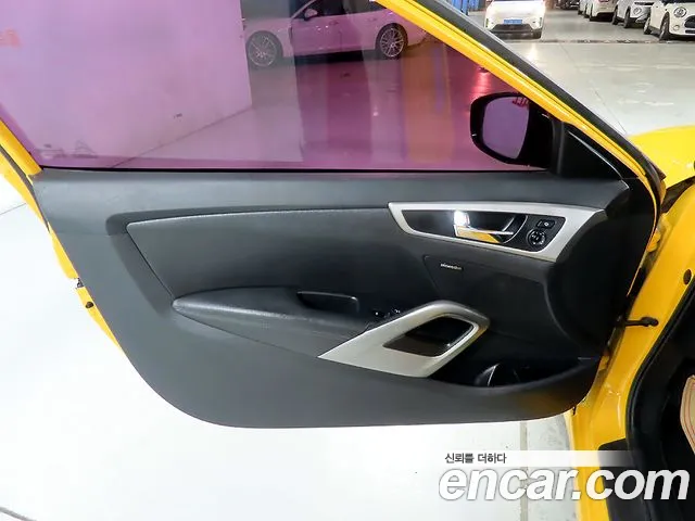 Hyundai Veloster 2012 — фото 14