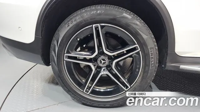 Mercedes-Benz GLC-Class 2023 — фото 4
