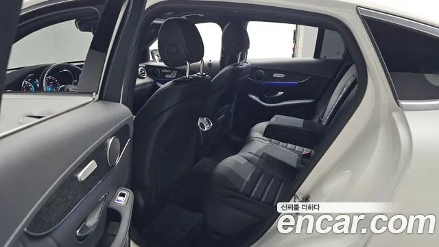 Mercedes-Benz GLC-Class 2023 — фото 15