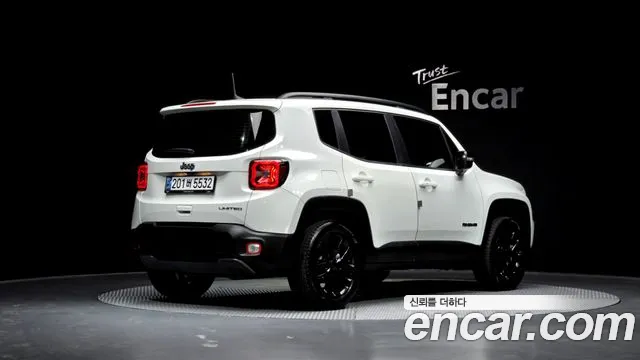 Jeep Renegade 2023 — фото 1