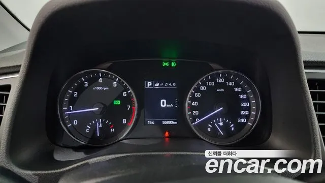 Hyundai AVANTE 2018 — фото 10