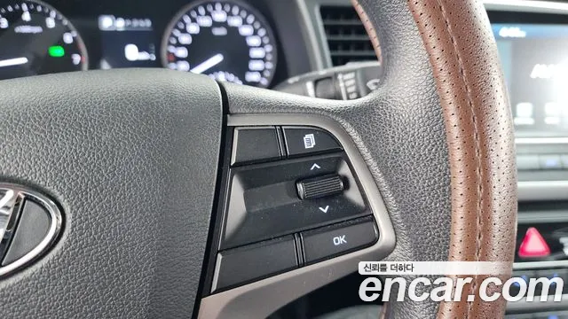 Hyundai AVANTE 2018 — фото 20