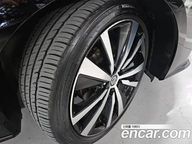 Nissan Altima 2019 — фото 16