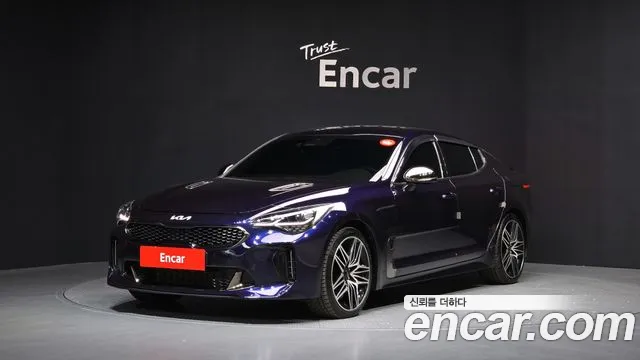 Kia Stinger 2022 — фото 1