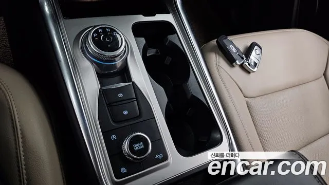 Ford Explorer 2023 — фото 12