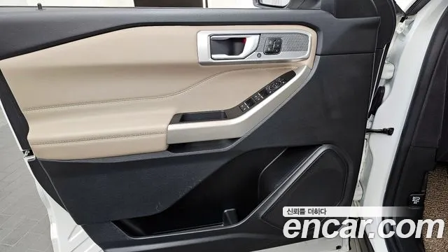 Ford Explorer 2023 — фото 14