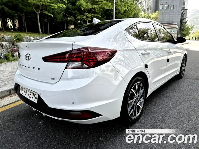 Hyundai AVANTE 2020 — фото 4