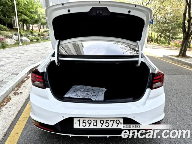 Hyundai AVANTE 2020 — фото 9