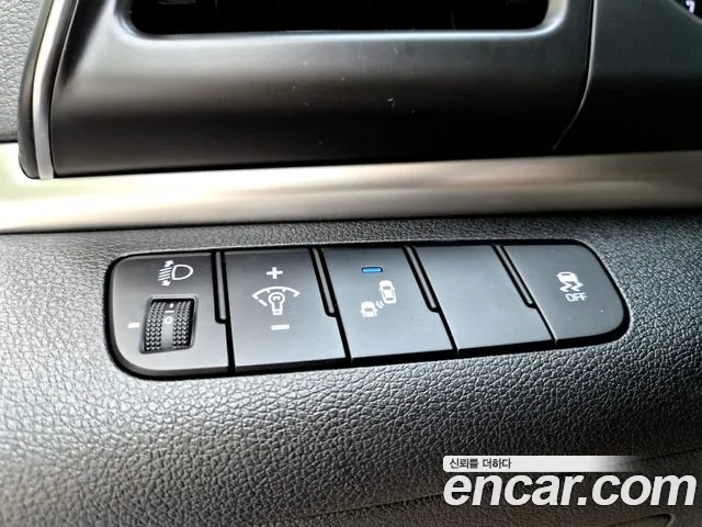 Hyundai AVANTE 2020 — фото 19