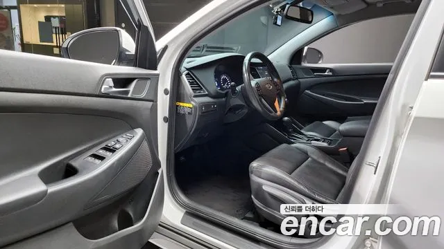Hyundai Tucson 2017 — фото 10