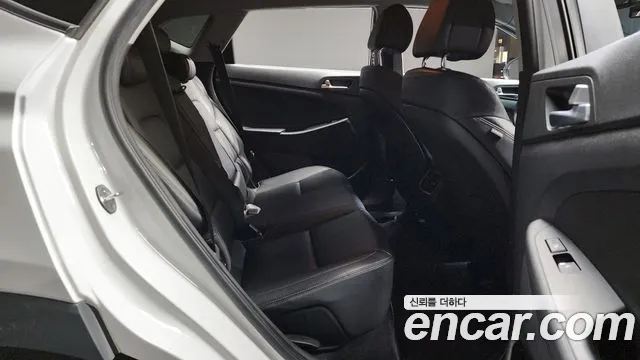 Hyundai Tucson 2017 — фото 11