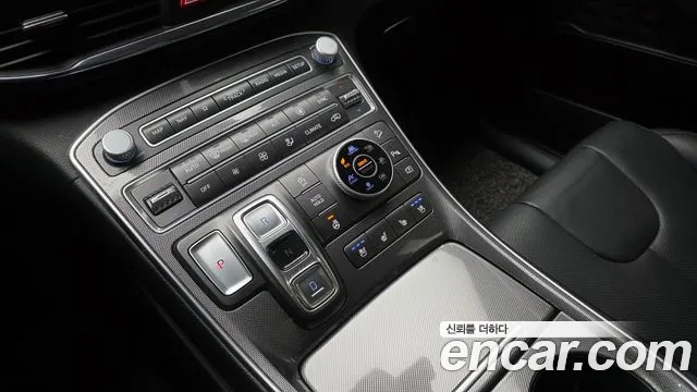 Hyundai Santafe 2023 — фото 12