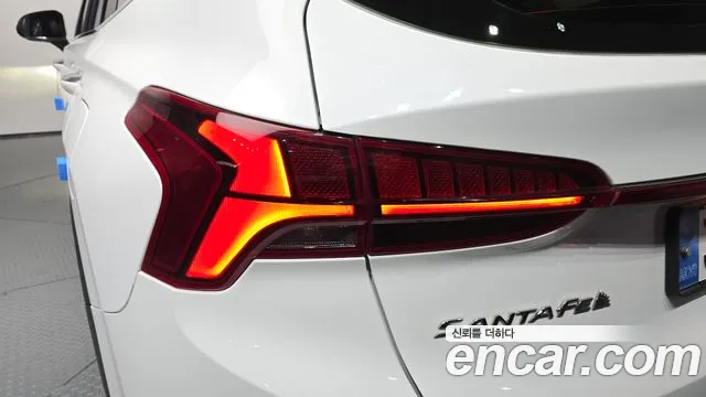 Hyundai Santafe 2023 — фото 9
