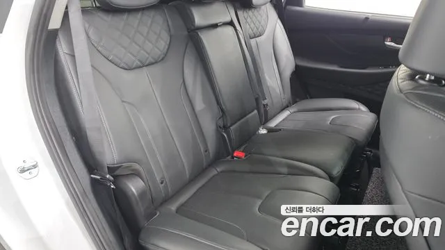 Hyundai Santafe 2023 — фото 16