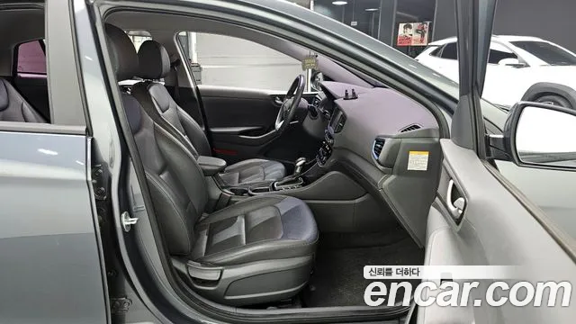 Hyundai Ioniq 2016 — фото 17