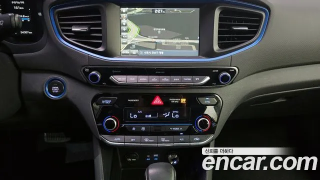 Hyundai Ioniq 2016 — фото 20