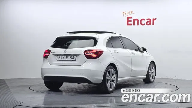 Mercedes-Benz A-Class 2018 — фото 2