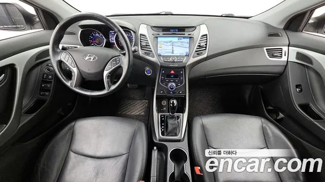 Hyundai AVANTE 2016 — фото 7