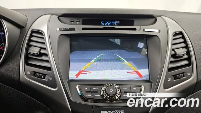 Hyundai AVANTE 2016 — фото 15