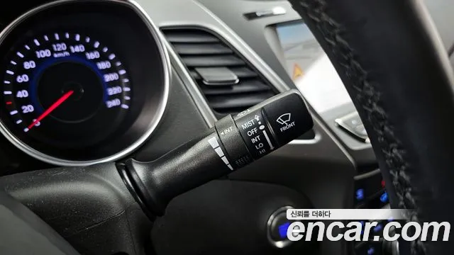 Hyundai AVANTE 2016 — фото 18