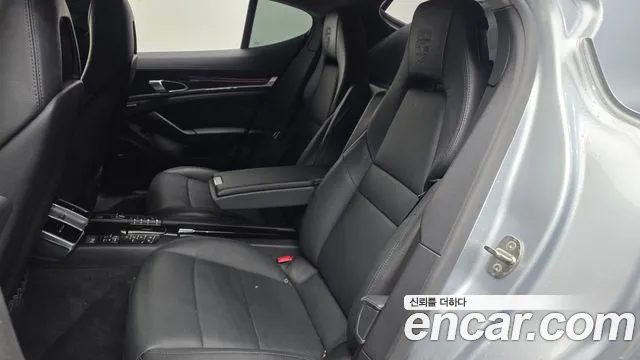 Porsche Panamera 2015 — фото 12