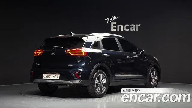 Kia Niro 2021 — фото 2