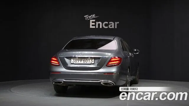 Mercedes-Benz E-Class 2017 — фото 4