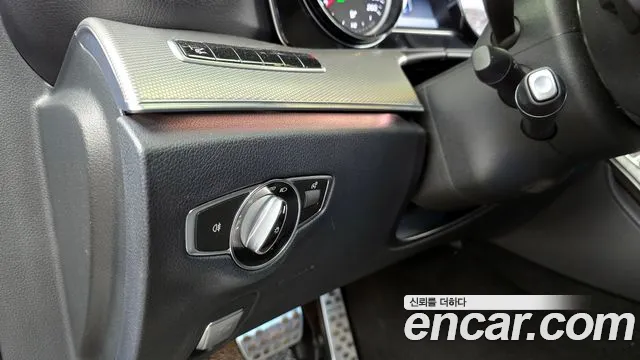 Mercedes-Benz E-Class 2017 — фото 16