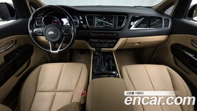 Kia Canival 2018 — фото 7