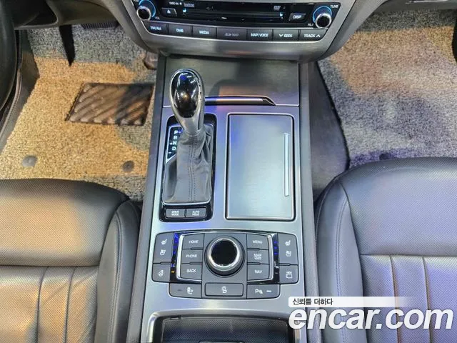 Hyundai Genesis 2016 — фото 10