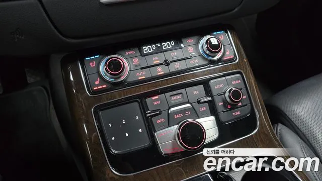 Audi A8 2015 — фото 15