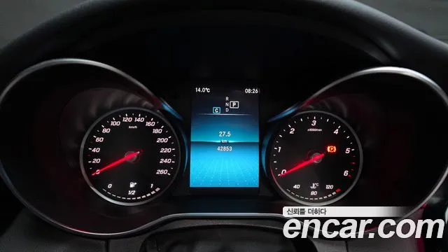 Mercedes-Benz C-Class 2020 — фото 11