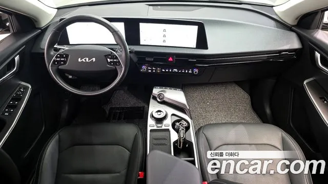 Kia EV6 2023 — фото 10