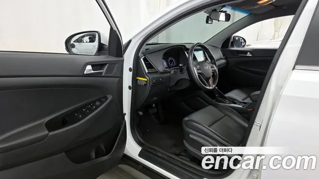 Hyundai Tucson 2017 — фото 13