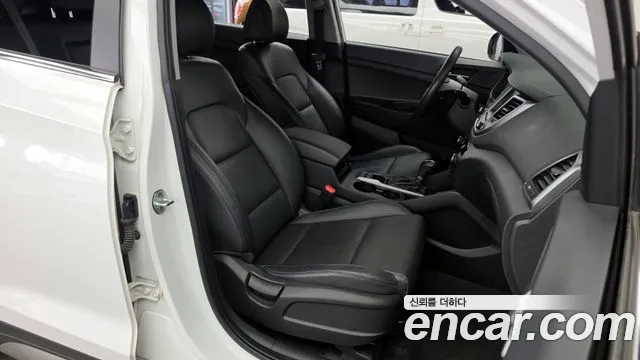 Hyundai Tucson 2017 — фото 16