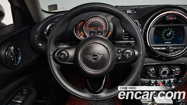 Mini Clubman 2021 — фото 18