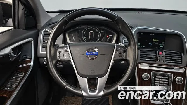 Volvo XC60 2017 — фото 18